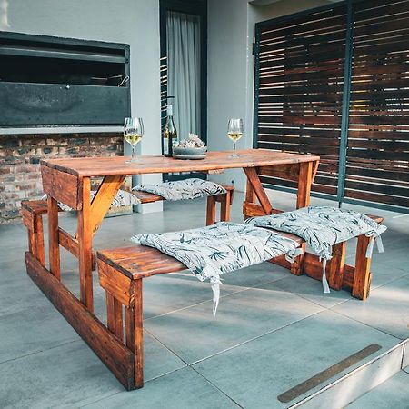 The Stoke House Apartment คลาเรนส์ ภายนอก รูปภาพ